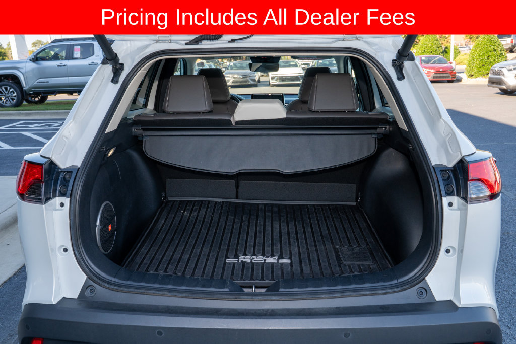 Used 2024 Toyota Corolla Cross XLE w/ Convenience Package AWD/4WD image 5