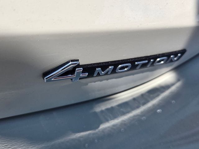 New 2026 Volkswagen Tiguan SE R-Line AWD/4WD image 12