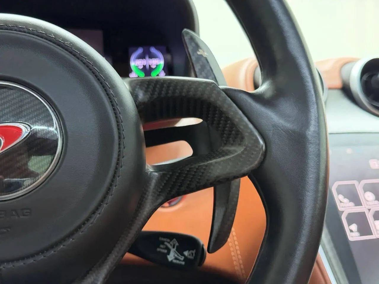Used 2017 McLaren 570S RWD image 19