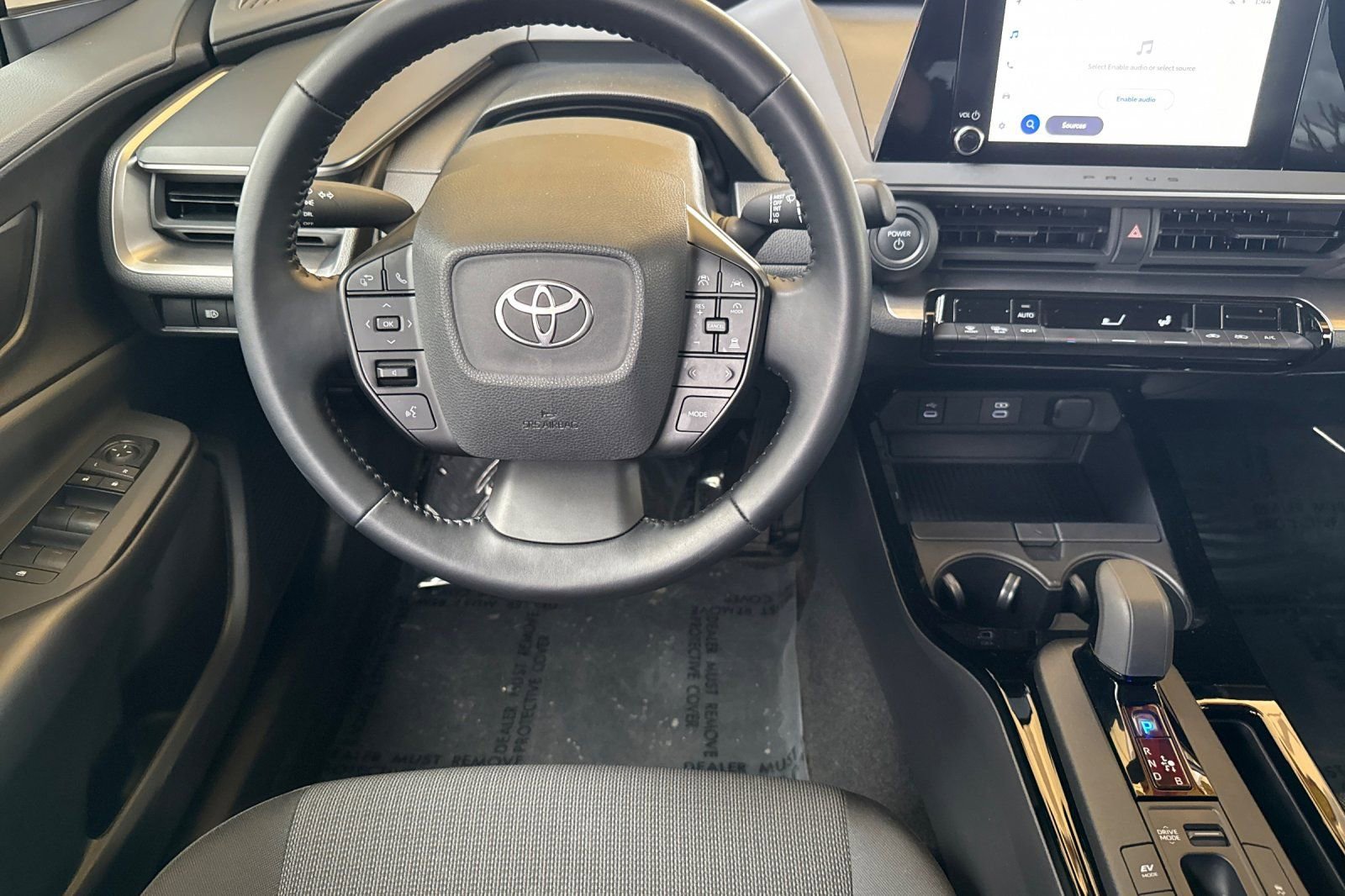 Used 2025 Toyota Prius LE image 16