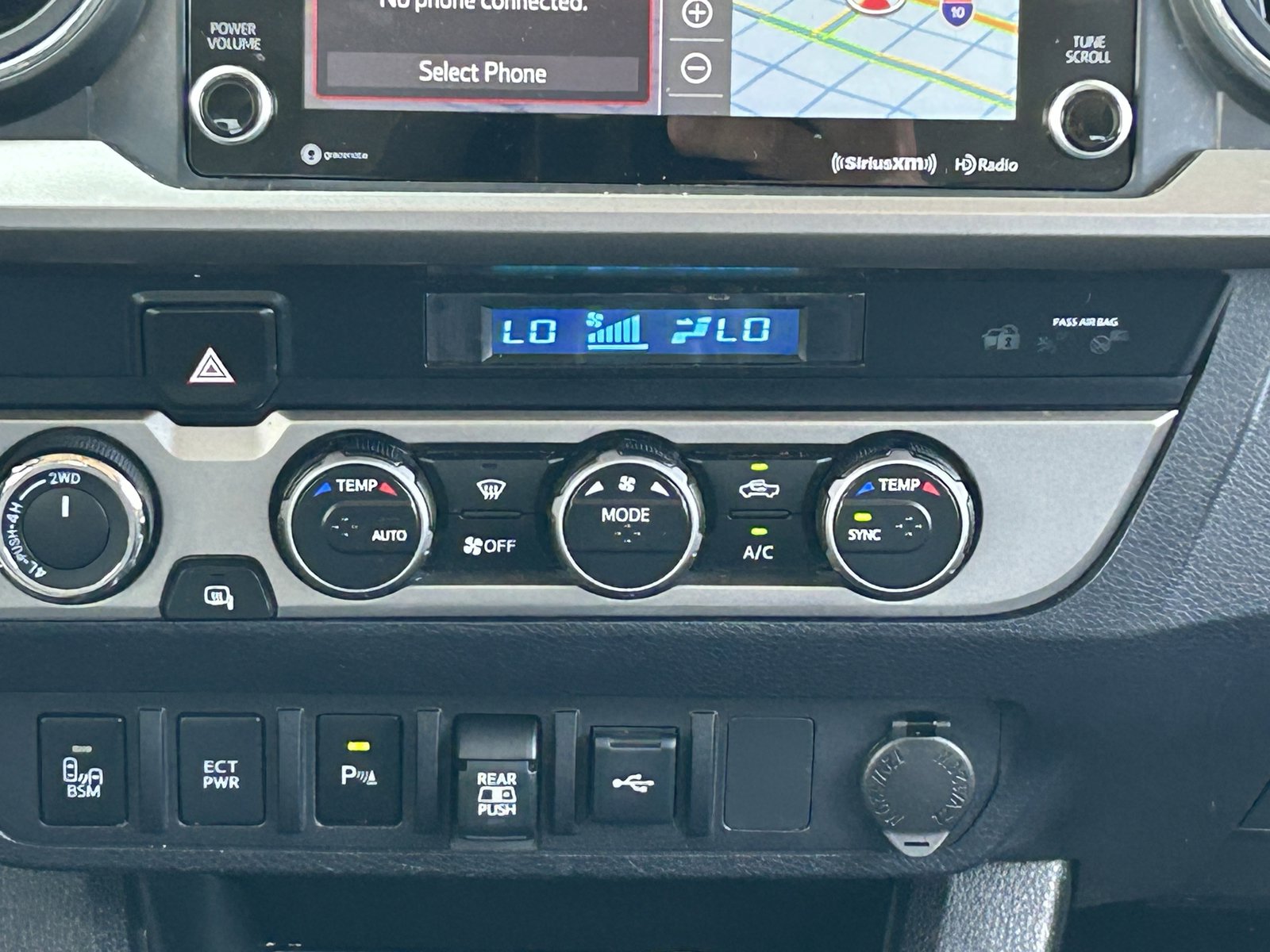 Used 2023 Toyota Tacoma SR5 AWD/4WD image 19
