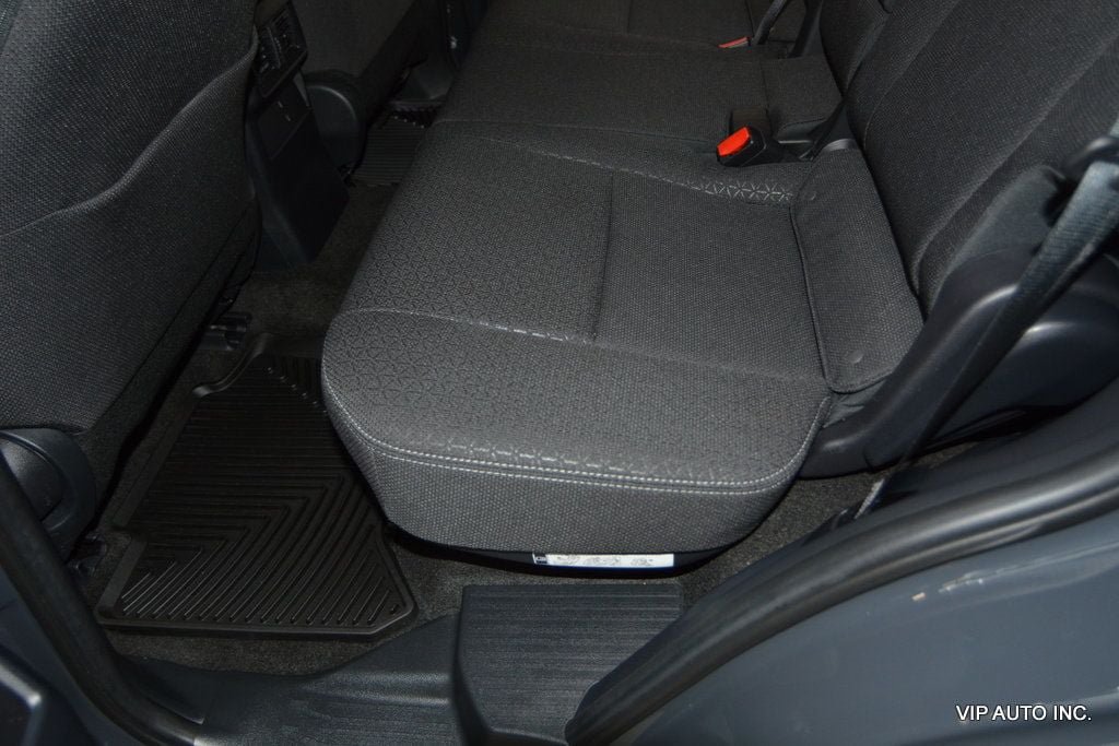 Used 2025 Toyota 4Runner SR5 AWD/4WD image 27