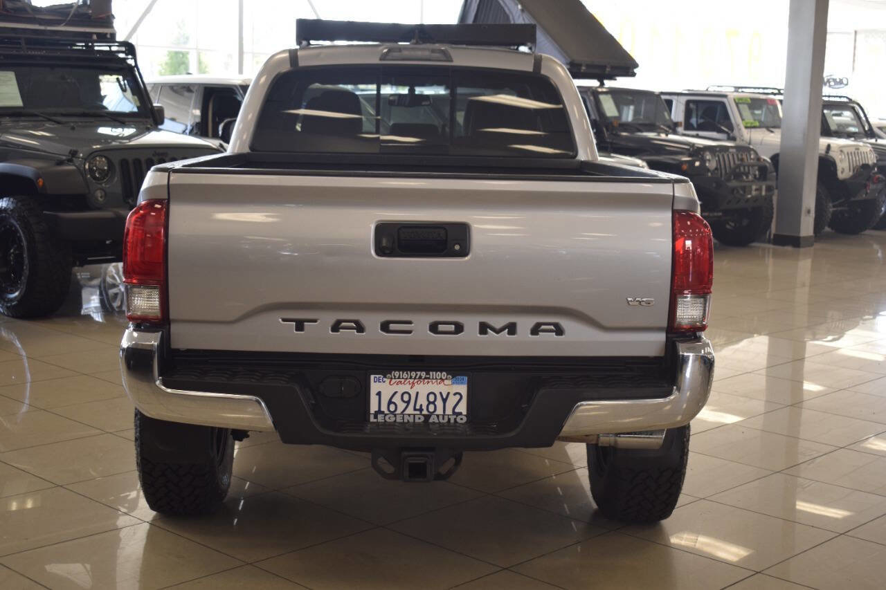 Used 2017 Toyota Tacoma TRD Off-Road image 31