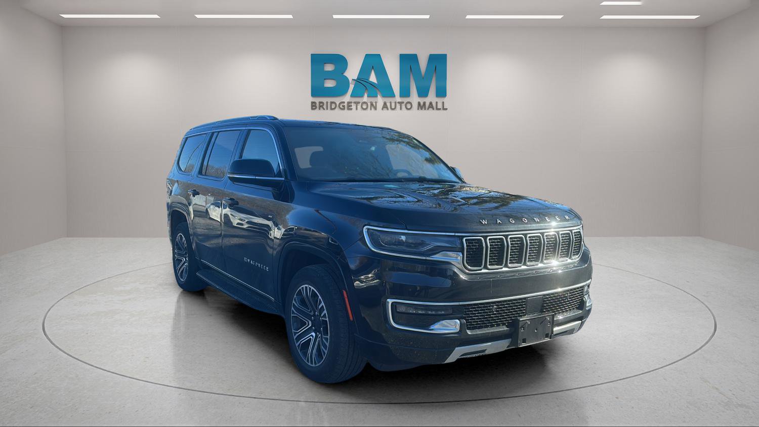 Used 2023 Jeep Wagoneer Series II image 1