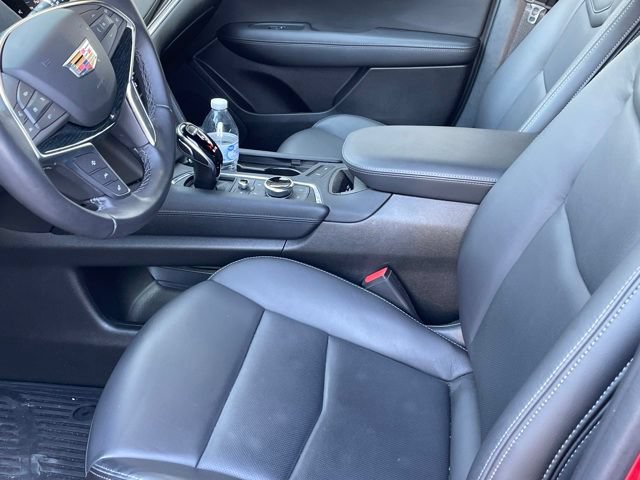 Used 2025 Cadillac XT5 Premium Luxury w/ Technology Package AWD/4WD image 5
