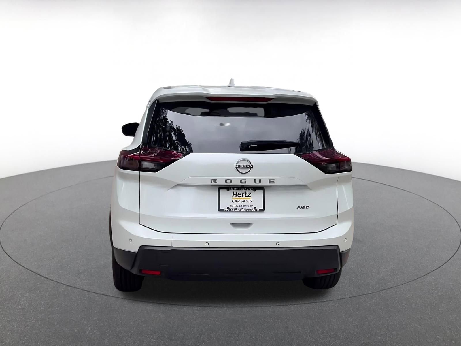 Used 2025 Nissan Rogue SV AWD/4WD image 12