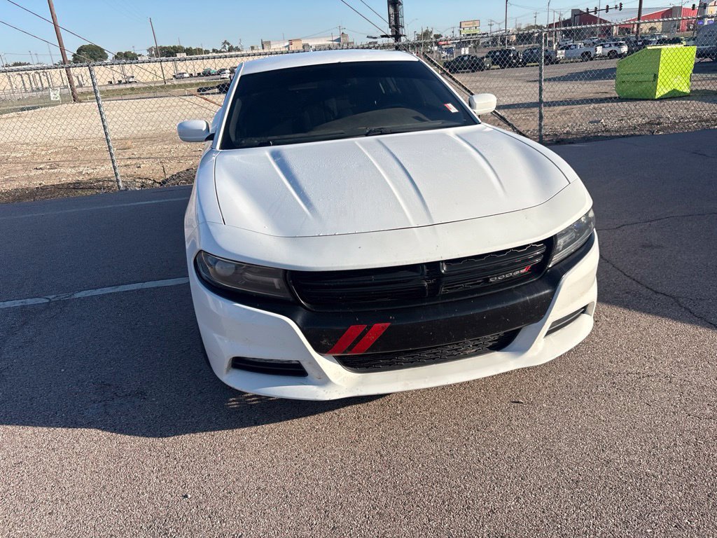 Used 2015 Dodge Charger SXT RWD image 3