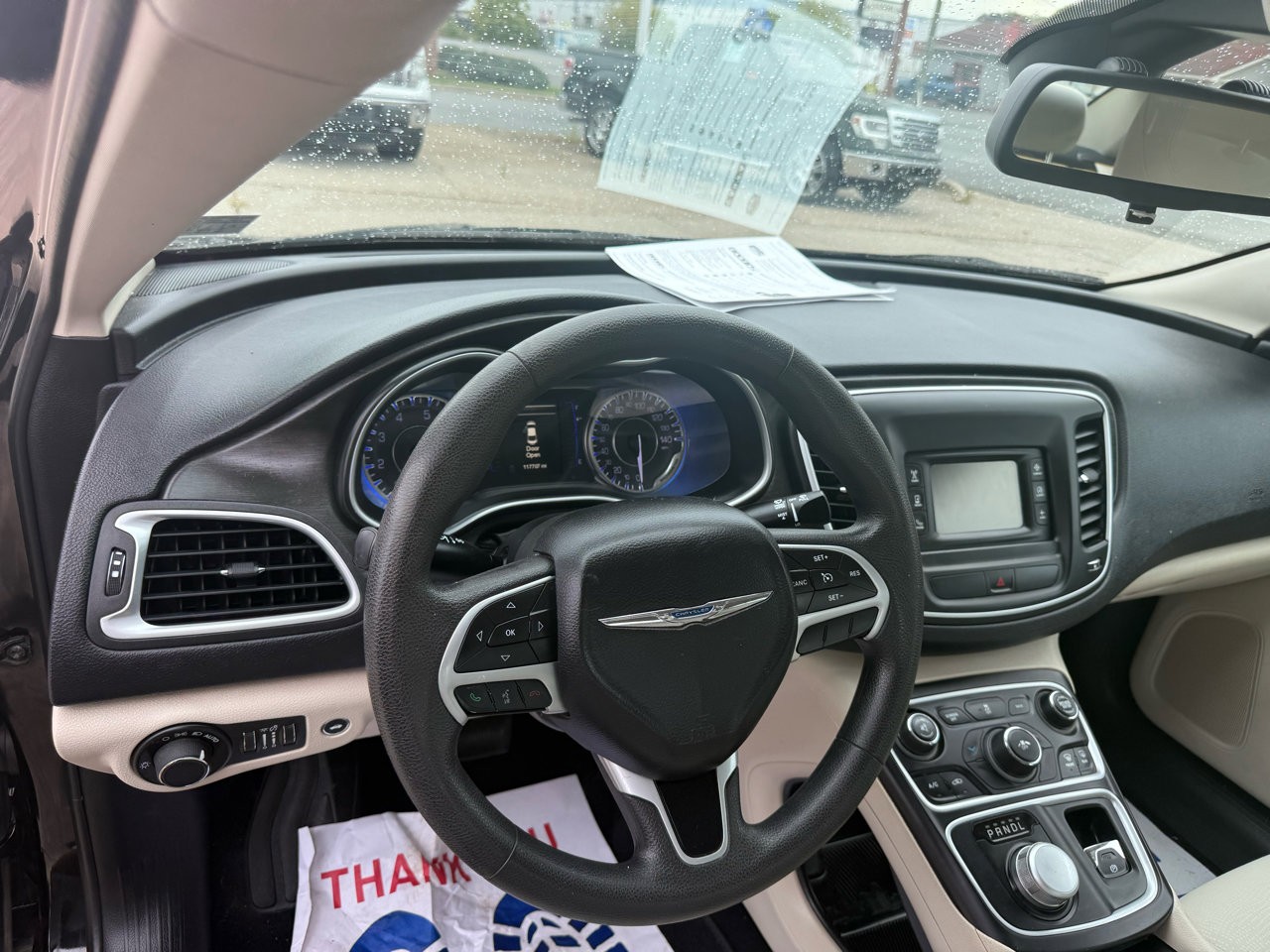 Used 2015 Chrysler 200 Limited image 32