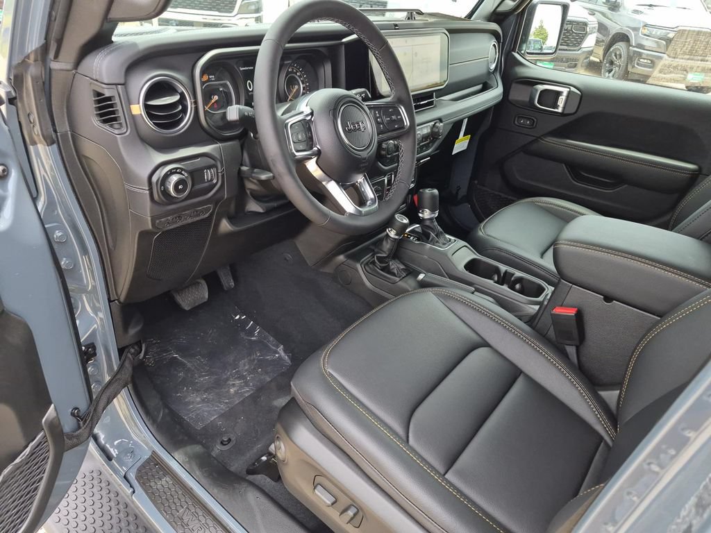 New 2026 Jeep Wrangler Unlimited Sahara AWD/4WD image 13