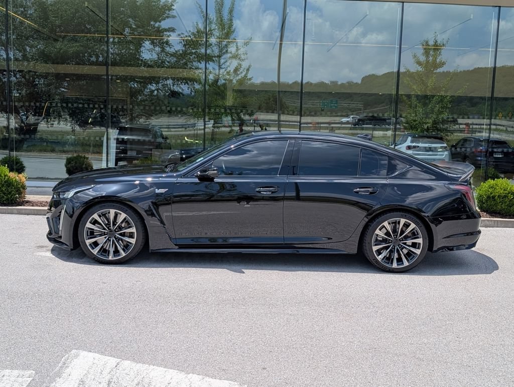 Used 2022 Cadillac CT5 V Blackwing w/ Parking Package RWD image 2