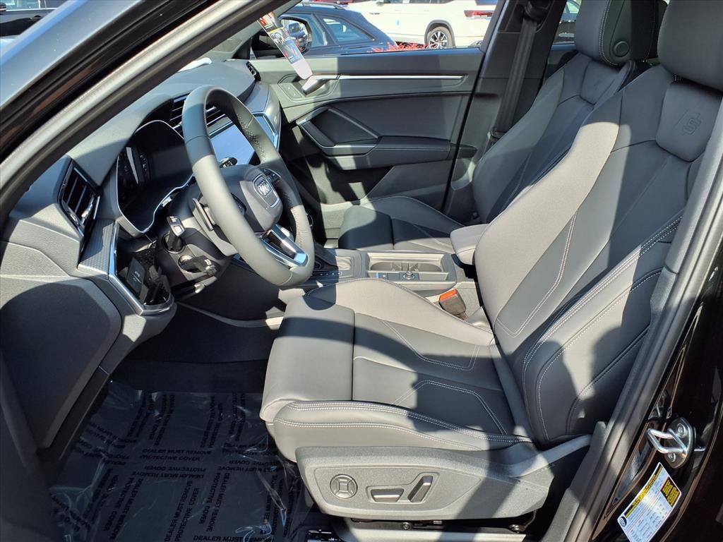 New 2025 Audi Q3 2.0T Premium image 4