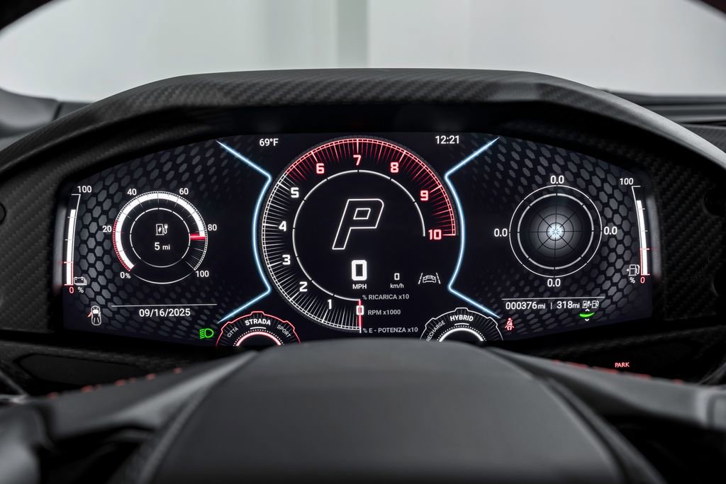 Used 2024 Lamborghini Revuelto image 15