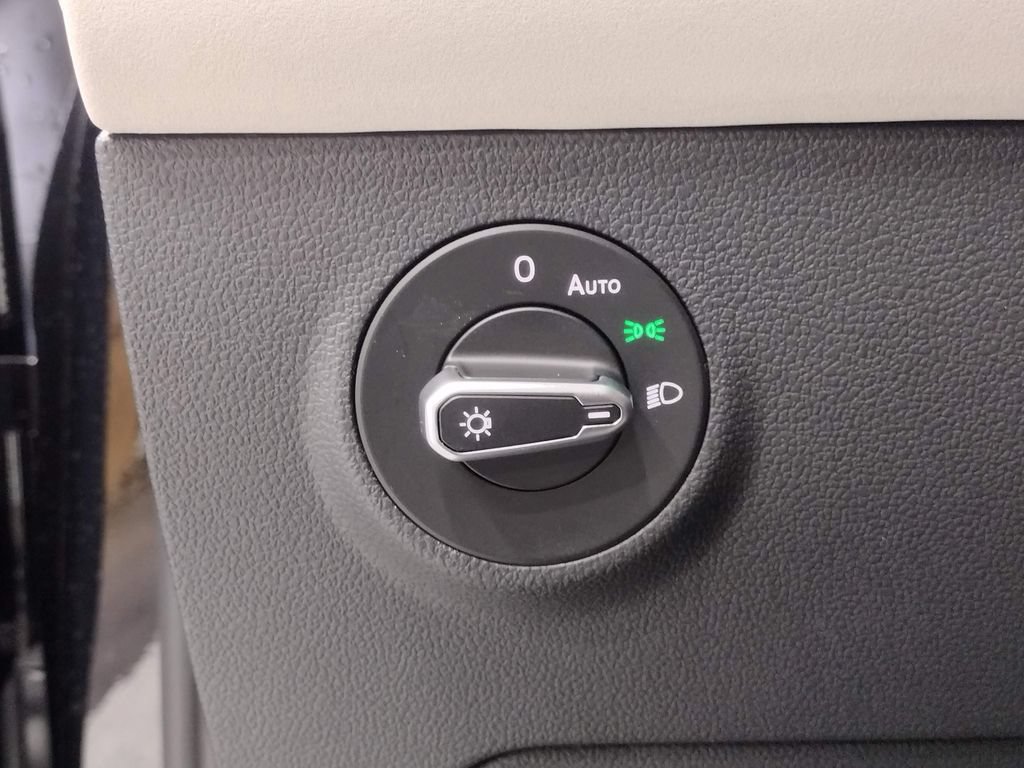 New 2026 Volkswagen Taos SE AWD/4WD image 23