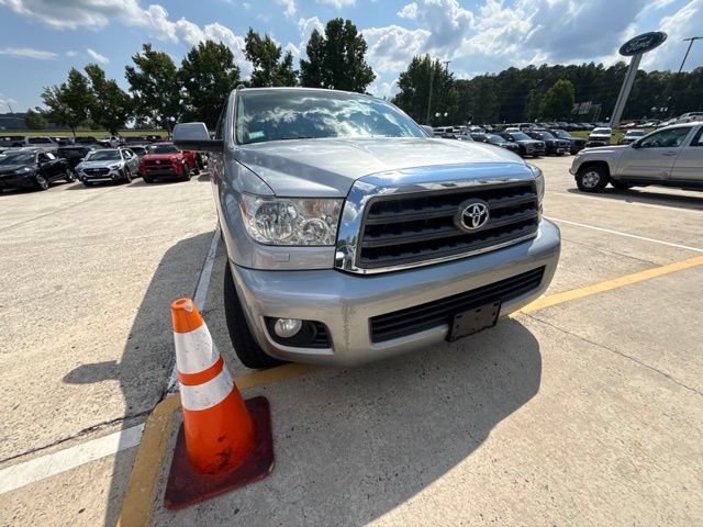 Used 2017 Toyota Sequoia SR5 AWD/4WD image 6