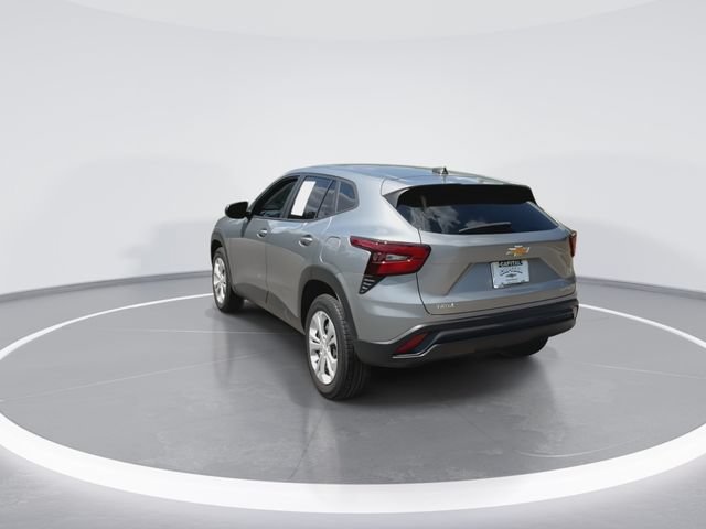 Used 2024 Chevrolet Trax LS FWD image 9