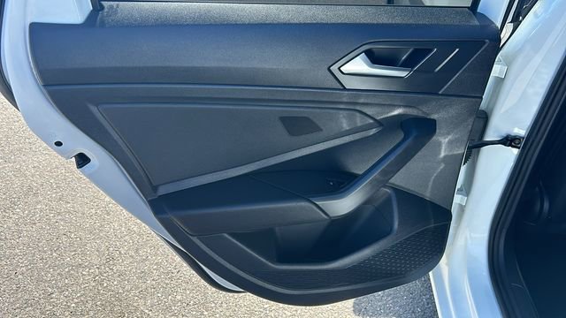 Used 2022 Volkswagen Jetta Sport image 14