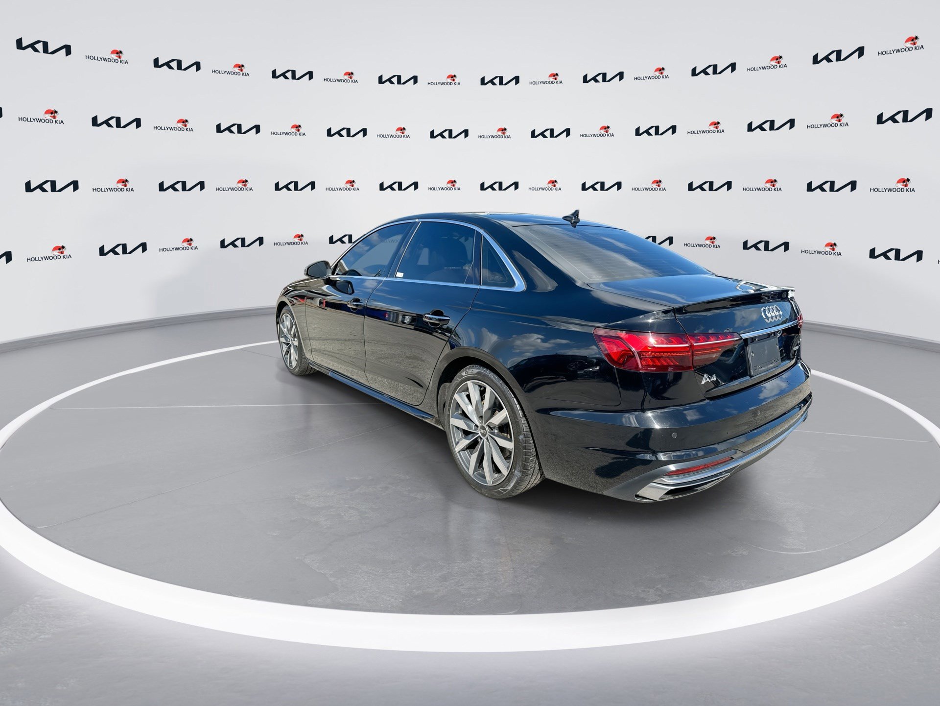 Used 2021 Audi A4 2.0T Premium w/ Convenience Package image 6