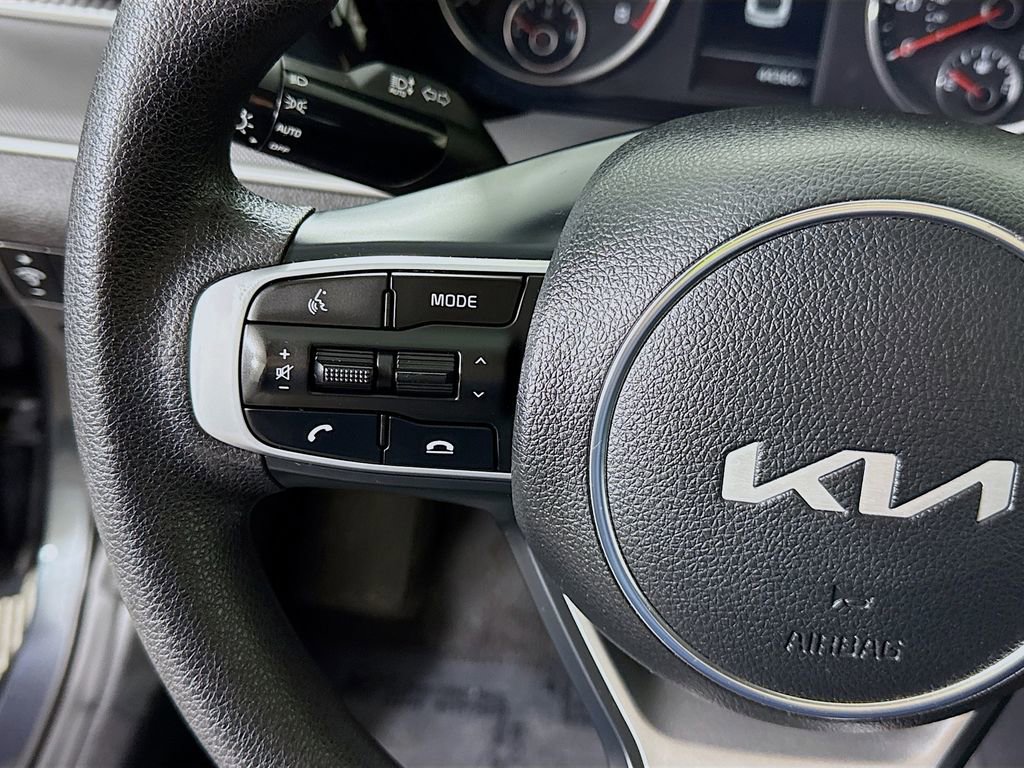 Used 2022 Kia K5 LXS FWD image 21