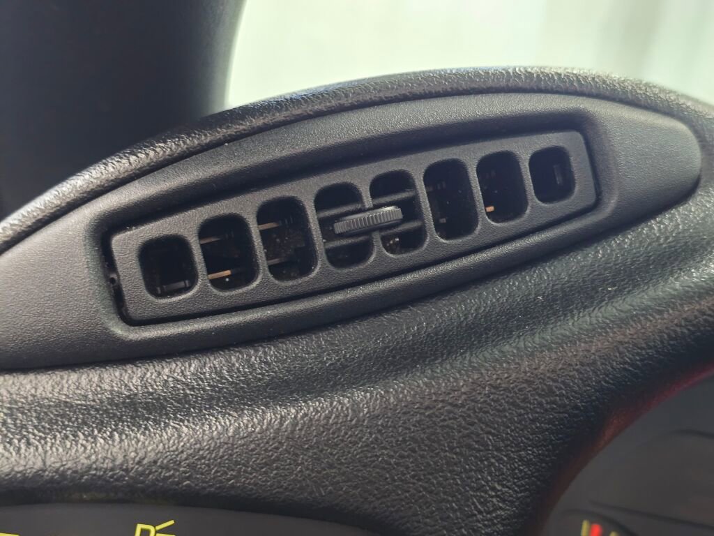 Used 1993 Chevrolet Camaro Z28 image 79