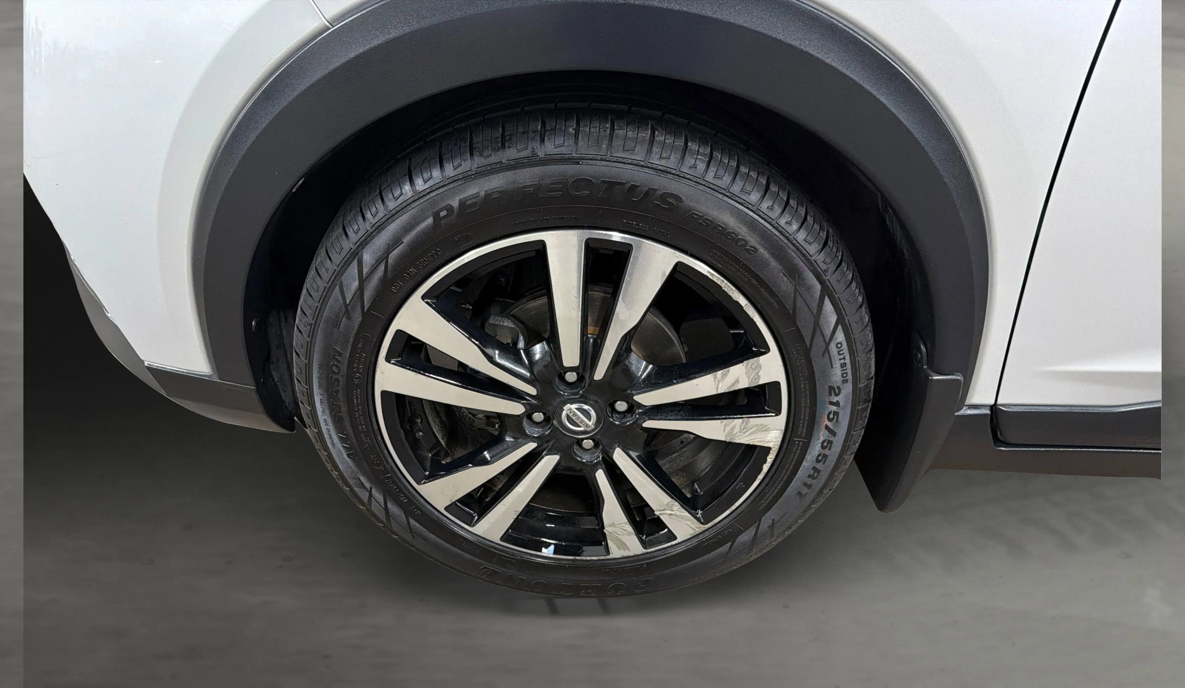 Used 2019 Nissan Kicks SV image 14