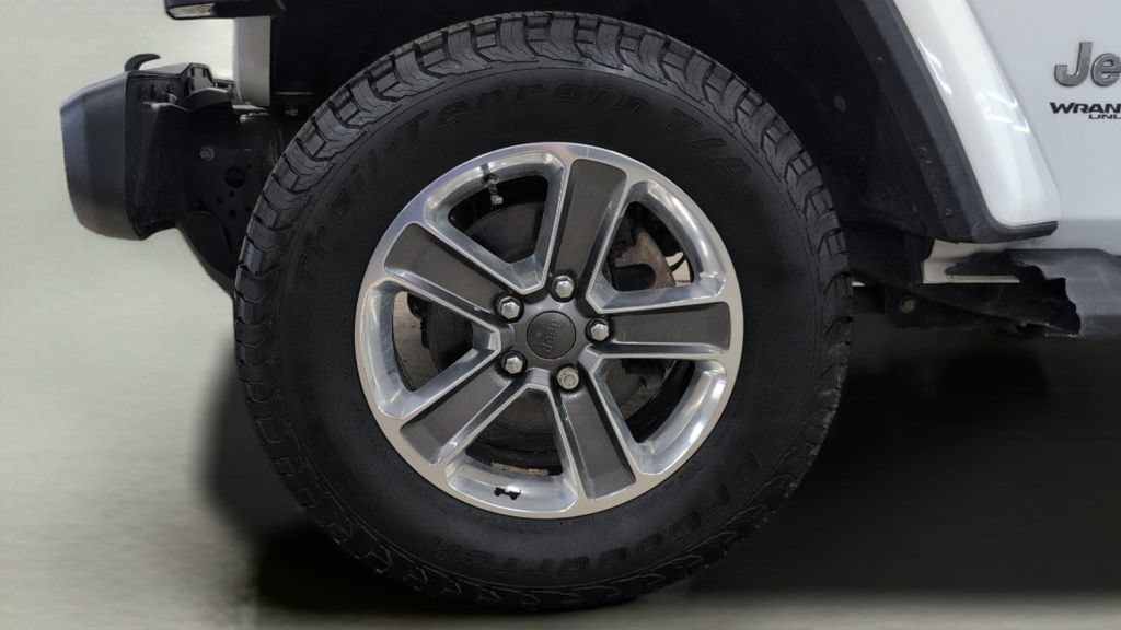 Used 2020 Jeep Wrangler Unlimited Sahara w/ Uconnect 4C Nav & Sound Group AWD/4WD image 26