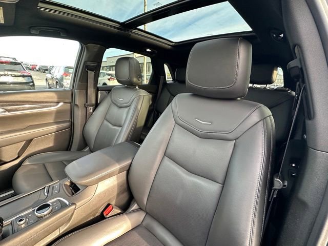 Used 2022 Cadillac XT5 Premium Luxury w/ Technology Package AWD/4WD image 27