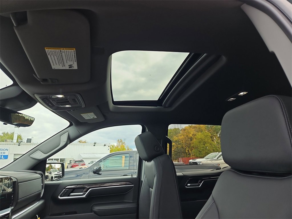 New 2026 Chevrolet Silverado 1500 LTZ w/ LTZ Premium Package image 8