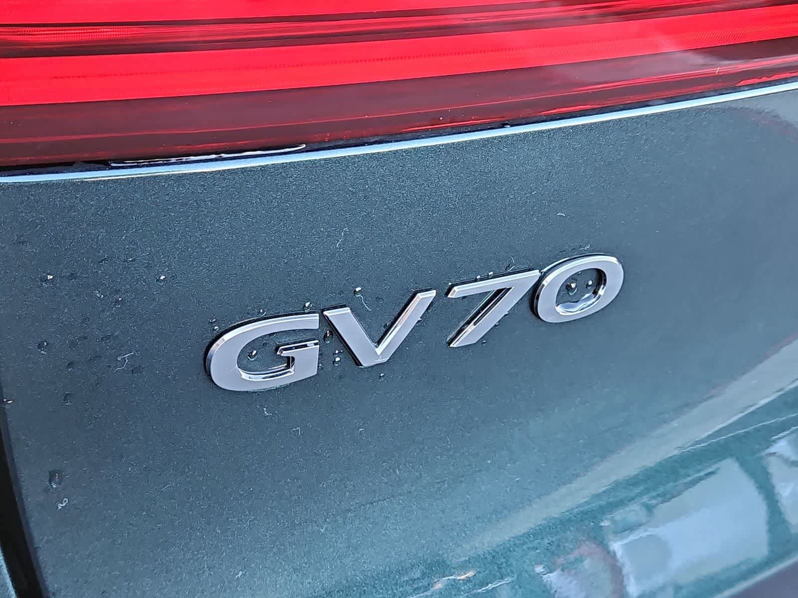 Used 2022 Genesis GV70 2.5T w/ Advanced Package AWD/4WD image 11