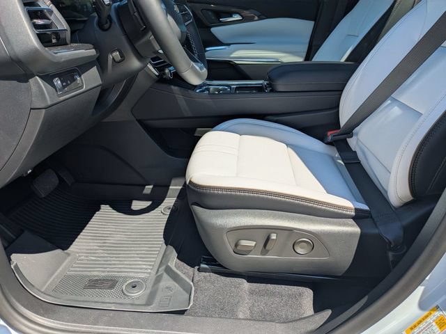 New 2026 Chevrolet Traverse High Country FWD image 11