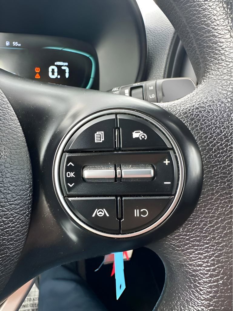 Used 2023 Kia Soul LX w/ LX Technology Package FWD image 26