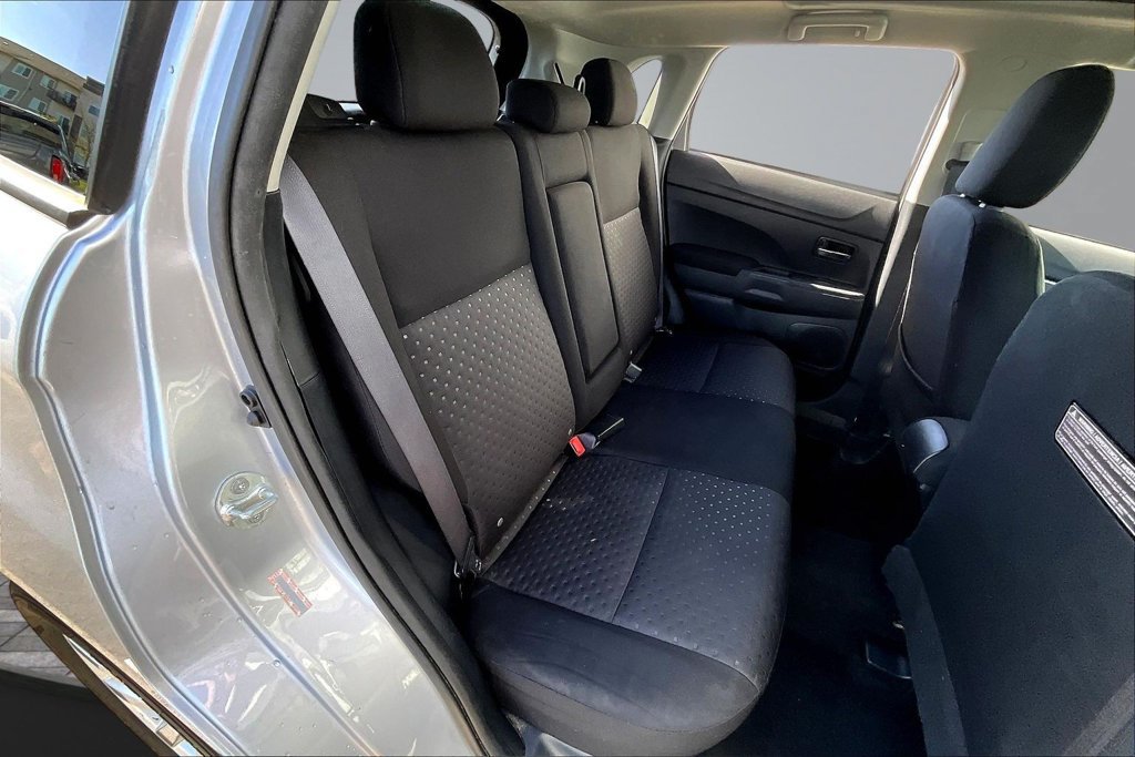 Used 2011 Mitsubishi Outlander Sport SE AWD/4WD image 25