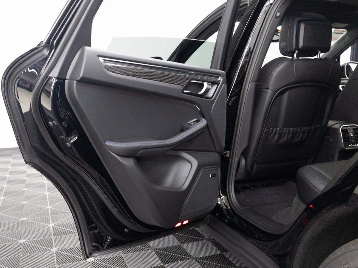 New 2026 Porsche Macan Turbo image 22