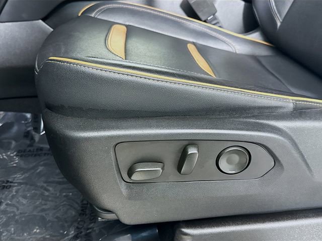 Used 2023 GMC Yukon AT4 w/ AT4 Premium Package image 24