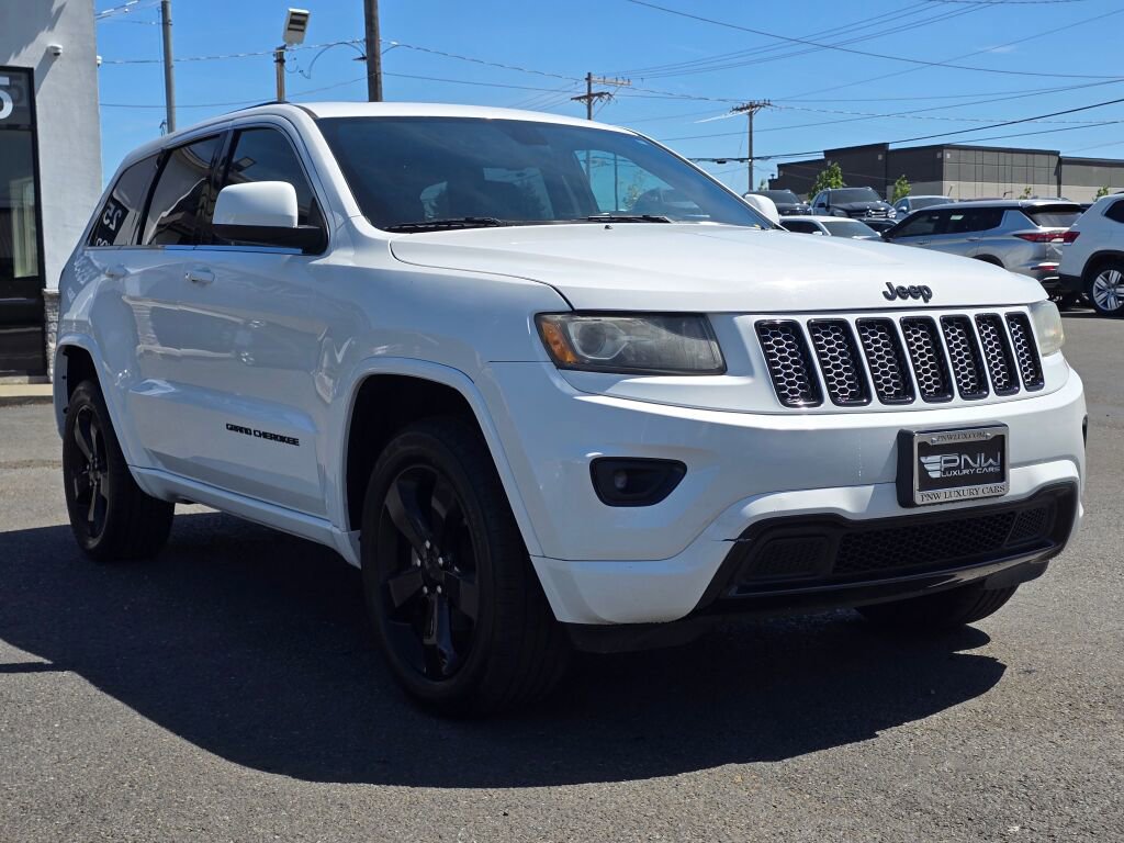 Used 2015 Jeep Grand Cherokee Altitude AWD/4WD image 4