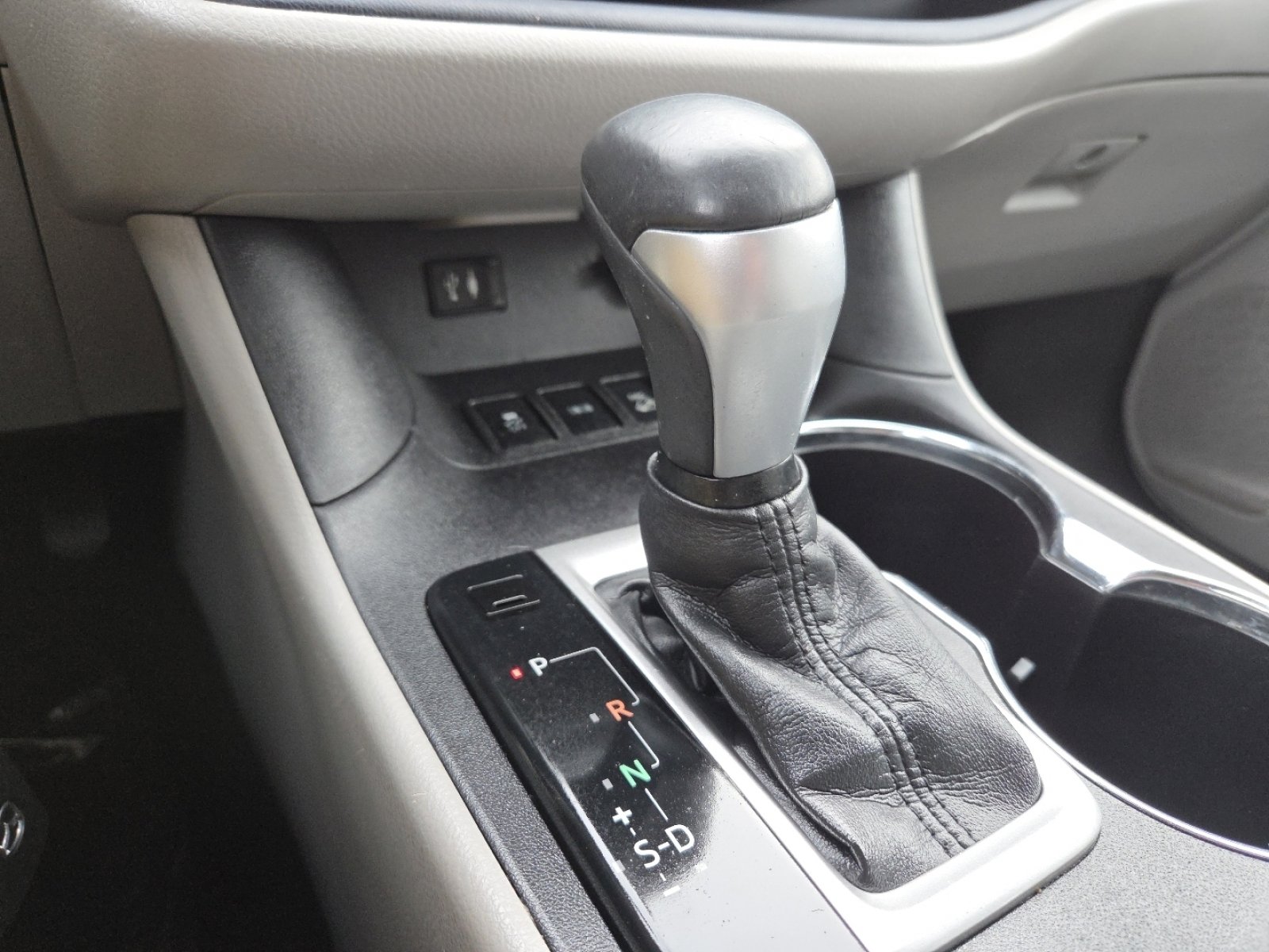 Used 2015 Toyota Highlander Plus image 30