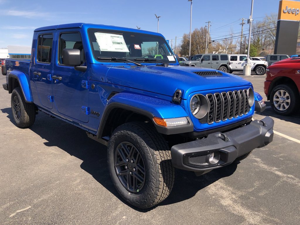 New 2026 Jeep Gladiator Sport AWD/4WD image 15