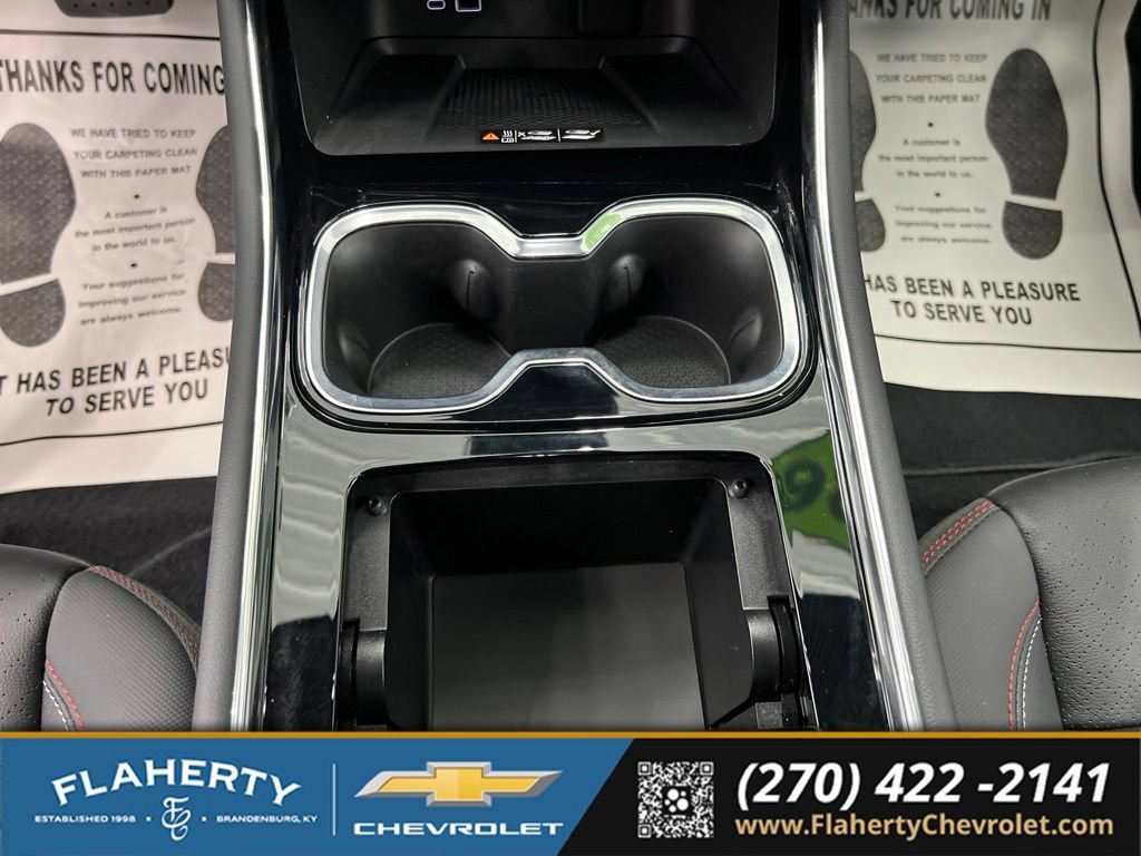 Used 2026 Chevrolet Traverse RS FWD image 33