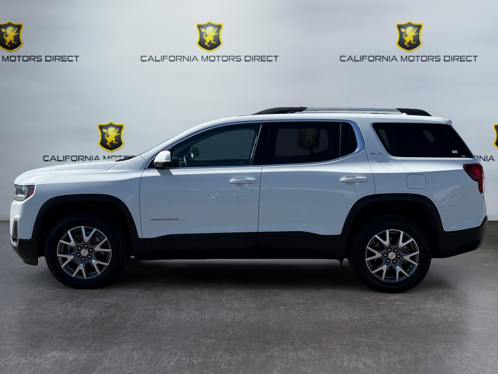 Used 2023 GMC Acadia SLT image 2