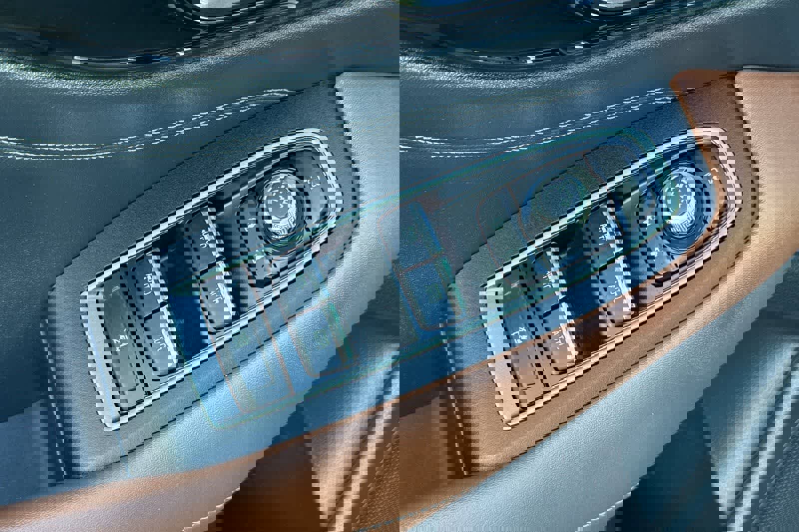 Used 2023 Subaru Outback Touring XT w/ Popular Package #2 image 13