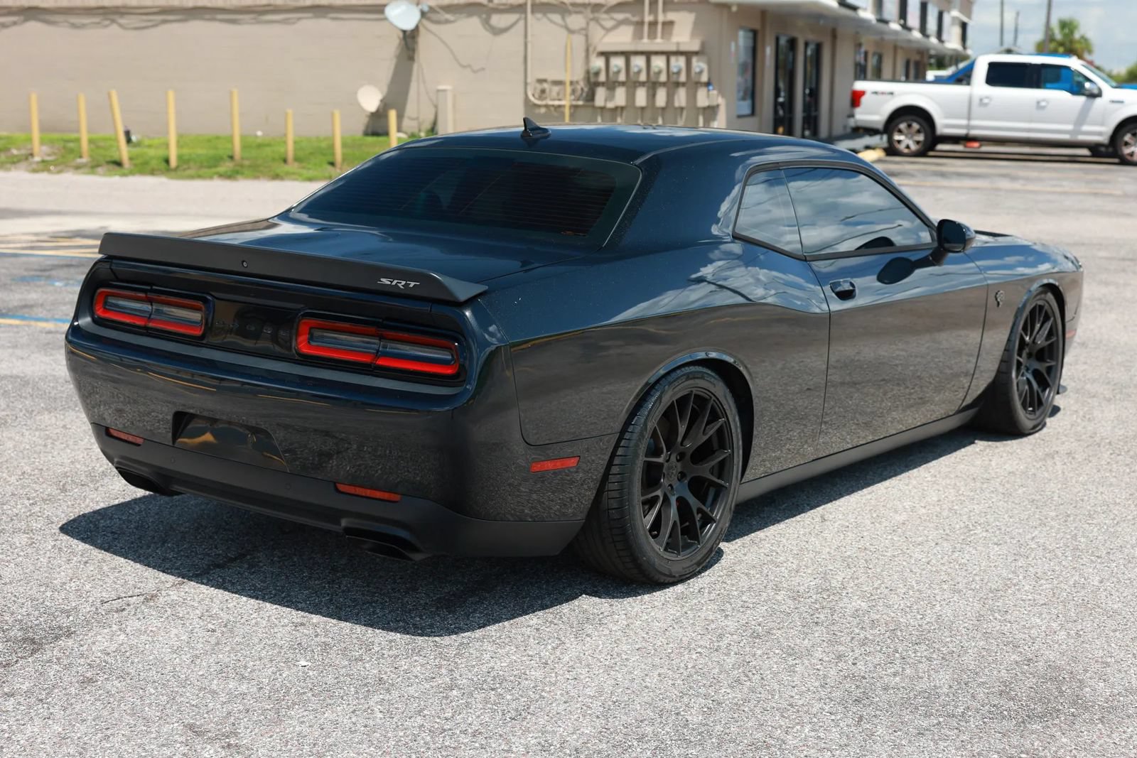 Used 2015 Dodge Challenger SRT Hellcat RWD image 6