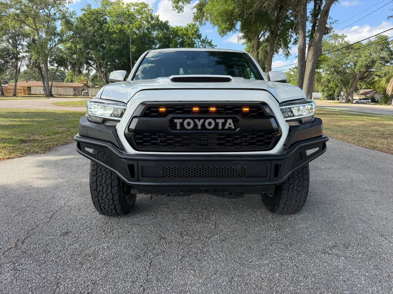 Used 2019 Toyota Tacoma TRD Sport w/ Technology Package AWD/4WD image 2