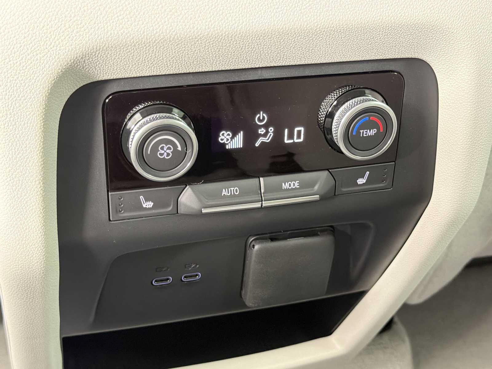 New 2026 Buick Enclave Avenir w/ Super Cruise Package FWD image 23