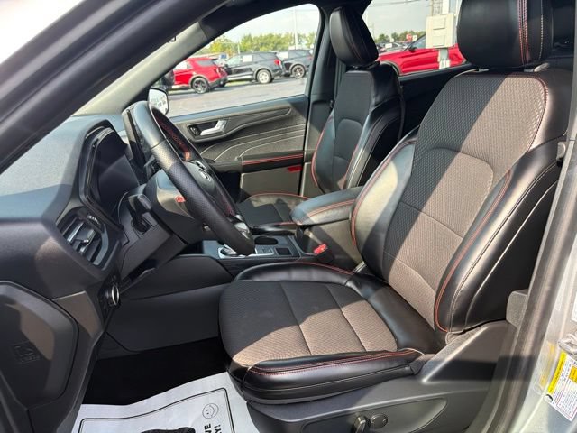 Used 2024 Ford Escape ST-Line w/ Tech Pack #1 AWD/4WD image 17
