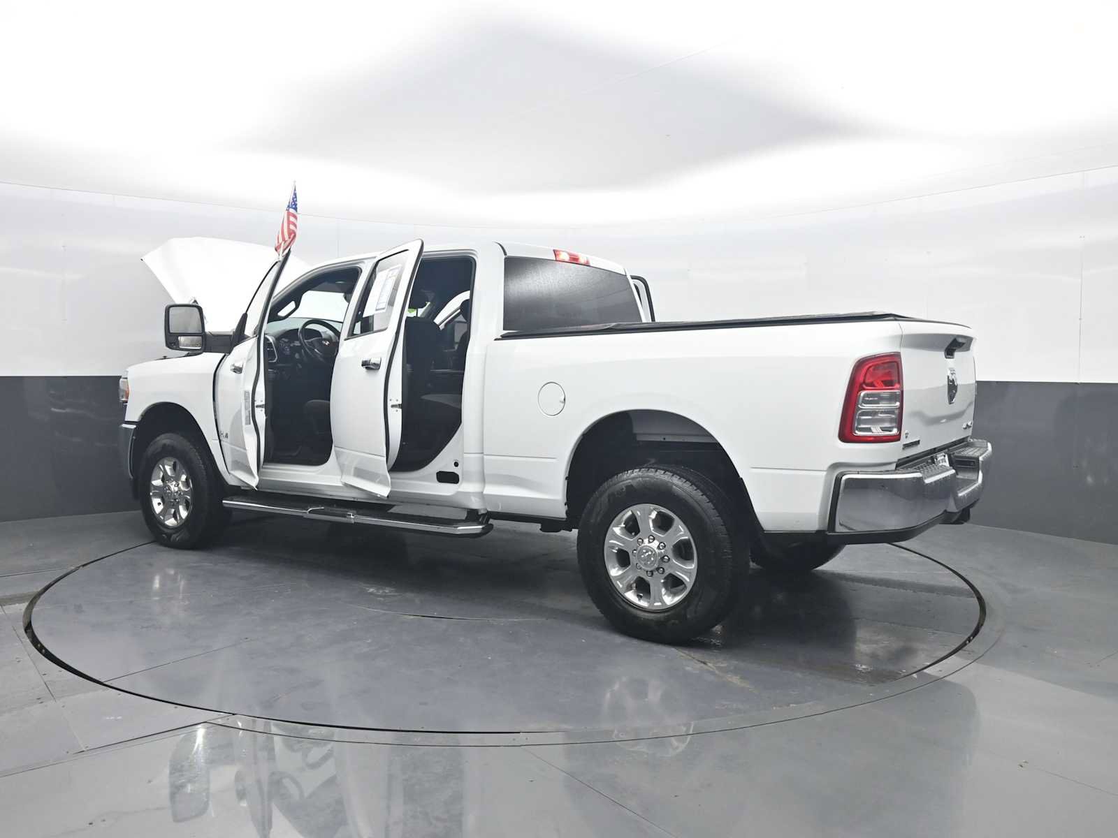 Used 2024 RAM 2500 Big Horn AWD/4WD image 46