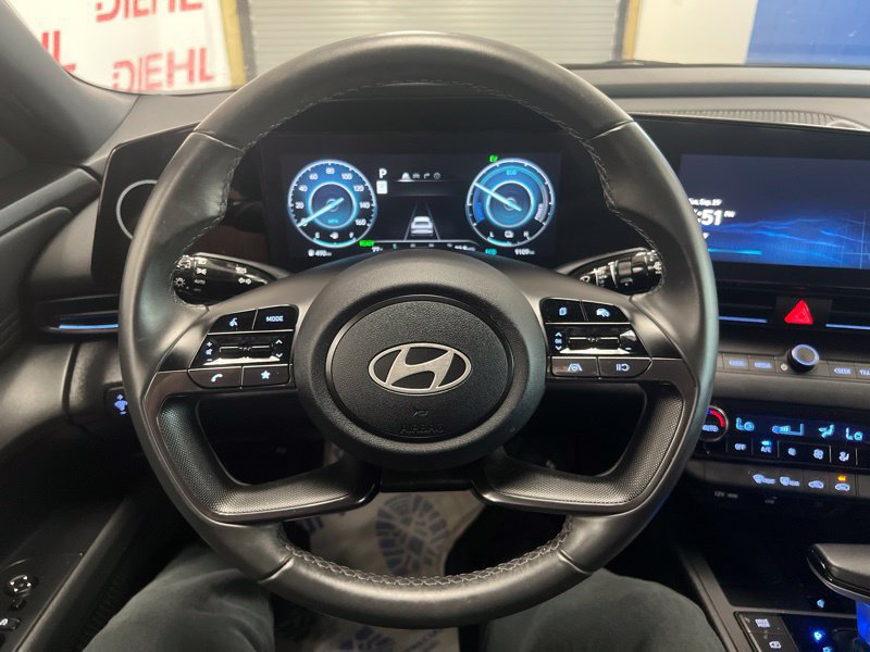 Used 2025 Hyundai Elantra SEL FWD image 22