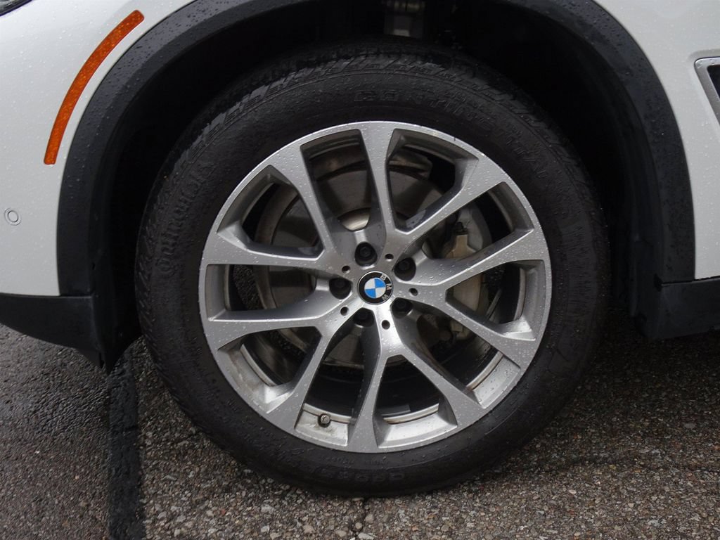 Used 2022 BMW X5 xDrive40i w/ Premium Package AWD/4WD image 26