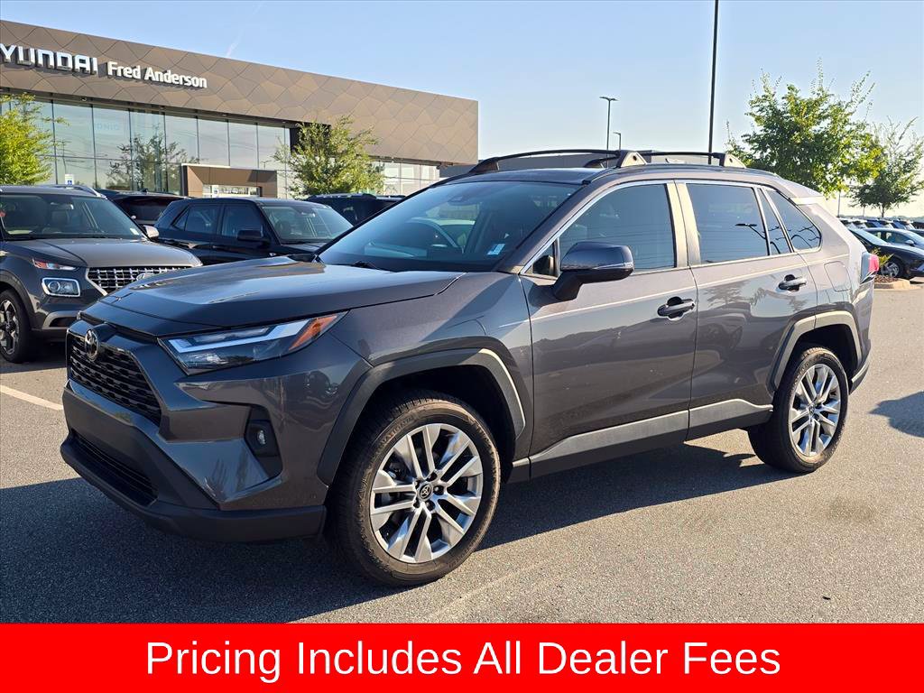 Used 2023 Toyota RAV4 XLE Premium FWD image 7