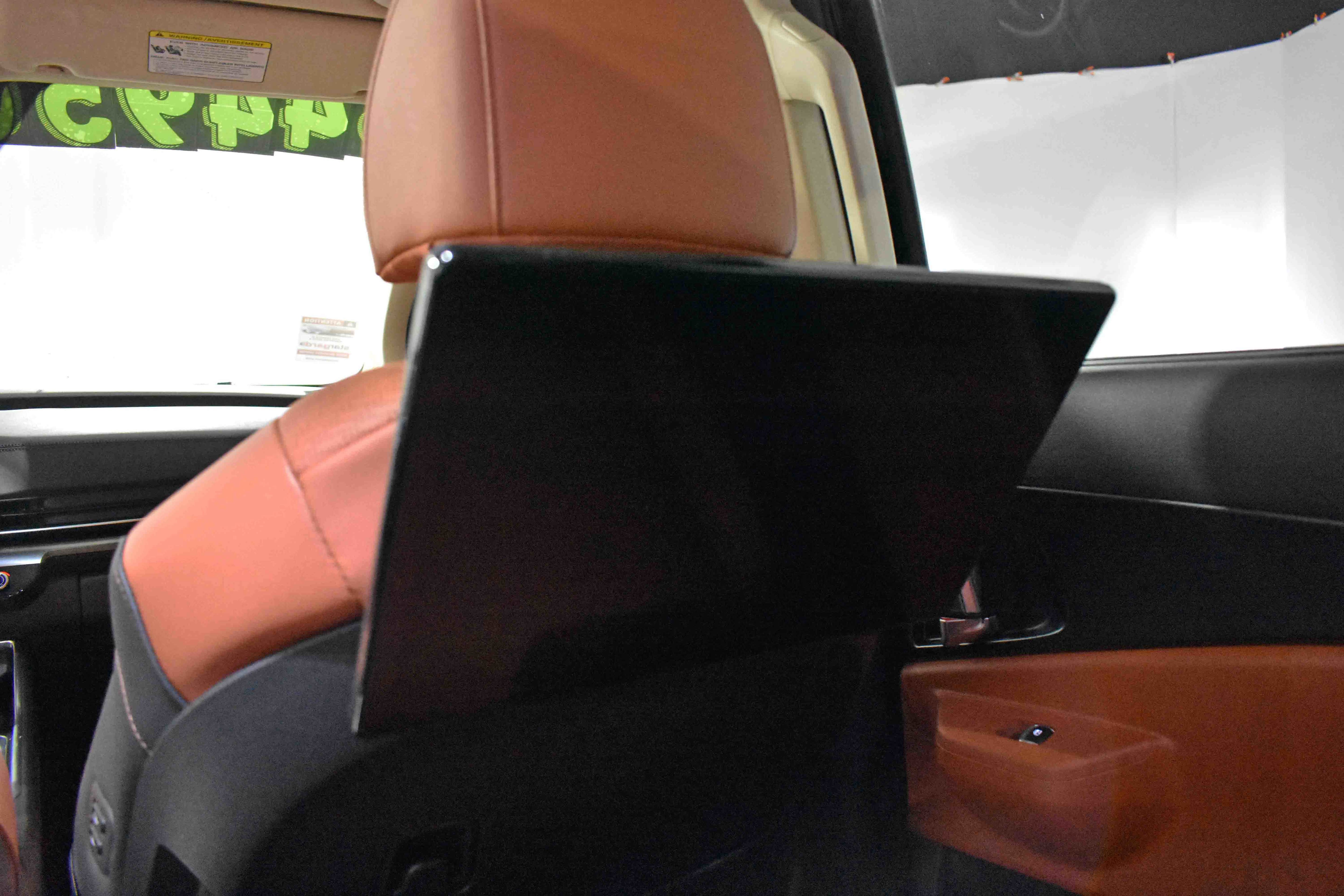 Used 2025 Kia Carnival SX Prestige image 31