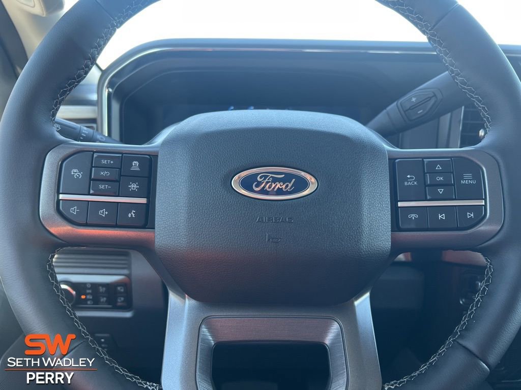 New 2026 Ford F250 Lariat w/ Black Appearance Package image 22