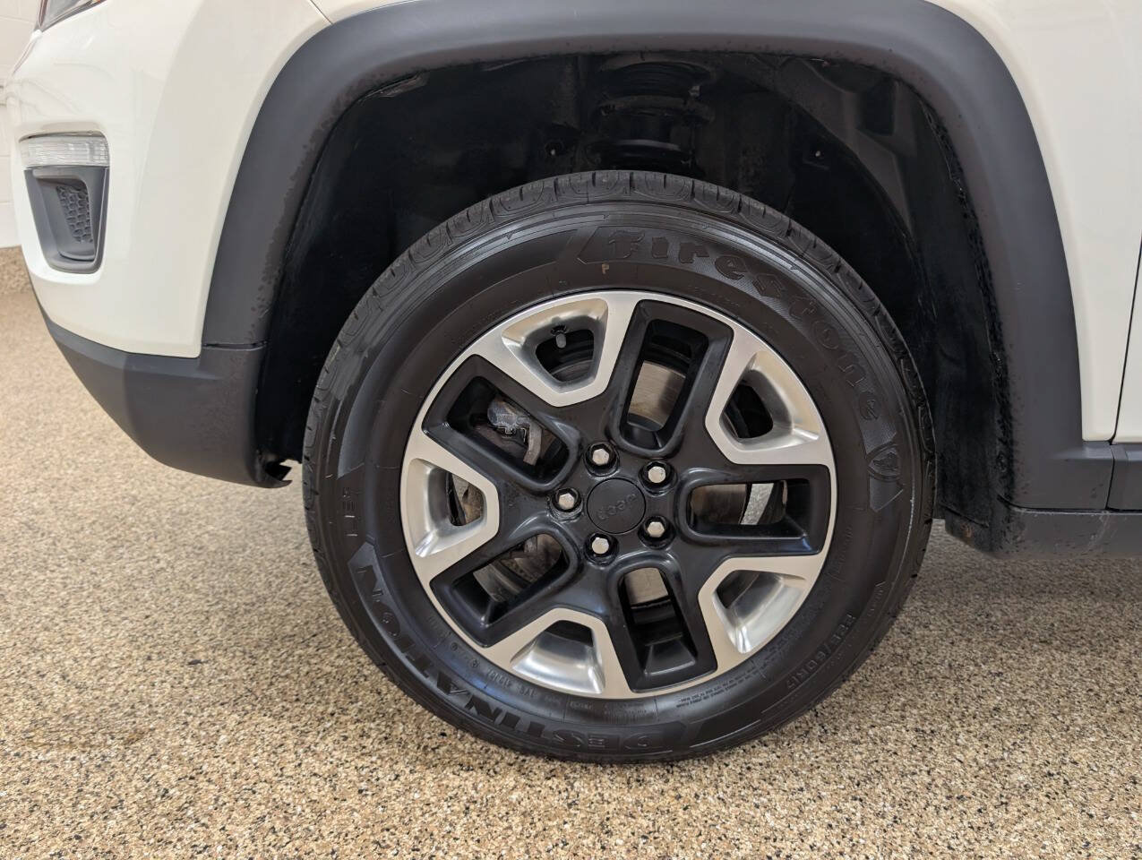 Used 2018 Jeep Compass Trailhawk w/ Navigation Group AWD/4WD image 26